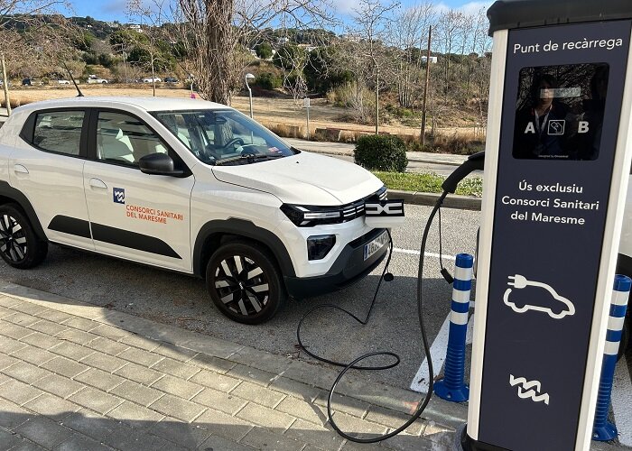 El Consorci Sanitari del Maresme impulsa la mobilitat sostenible amb tres nous vehicles elèctrics